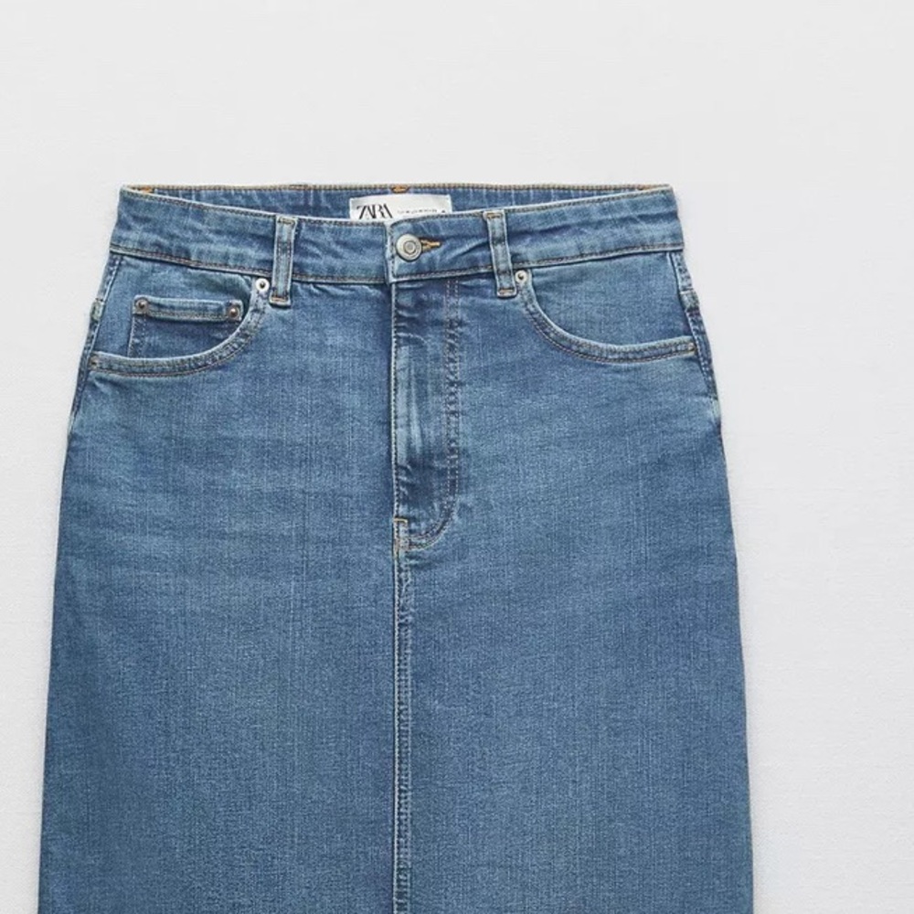 Zara Women's high rise denim skirt - Picture 2 of 8